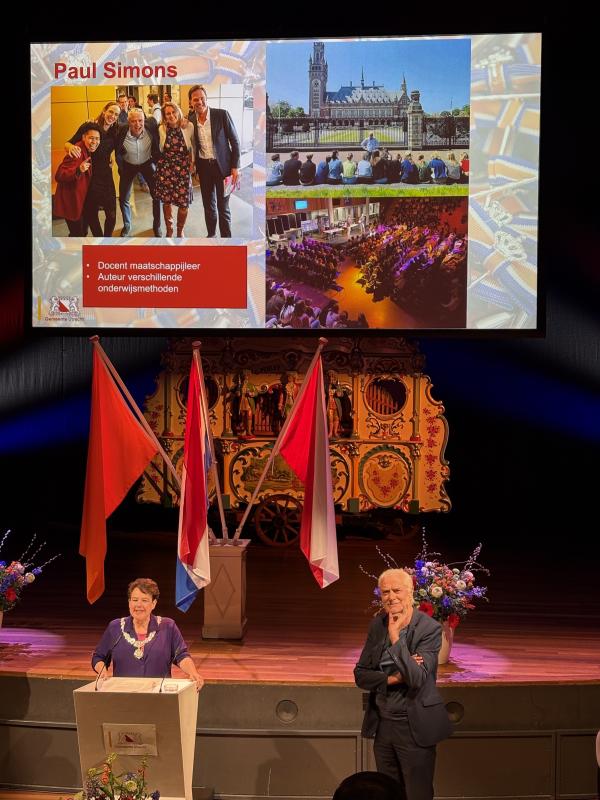 Paul Simons krijgt lintje